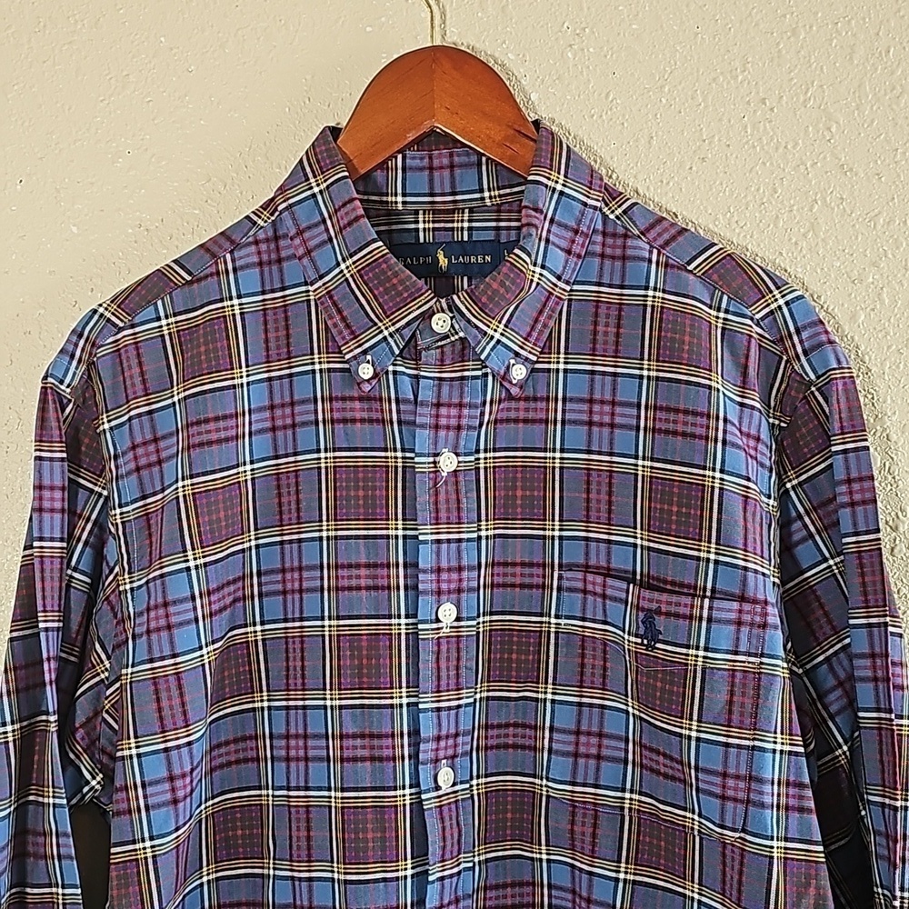Polo by Ralph Lauren Casual Bottom Down Shirt. - Picture 2 of 6